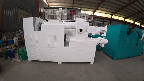 Vacuum soap plodder machine for solid soap extrusion, soap bar making equipment in factory
