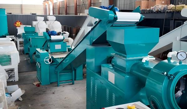 L&iacute;nea industrial de fabricaci&oacute;n de jab&oacute;n, extrusora y refinadora de jab&oacute;n en f&aacute;brica