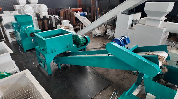 Sistema de alimentación automático para fabricación de jabón en barra
