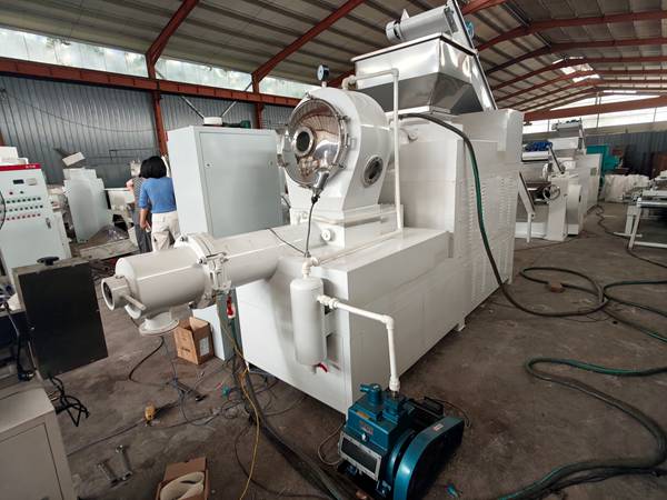 Industrial double vacuum plodder extruder for laundry soap making machine line
