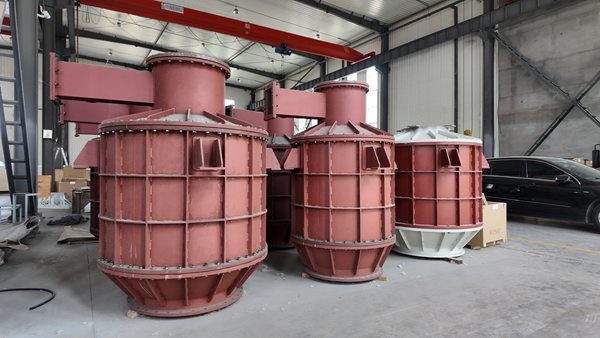 Vacuum drying chamber for automatic soap base production line