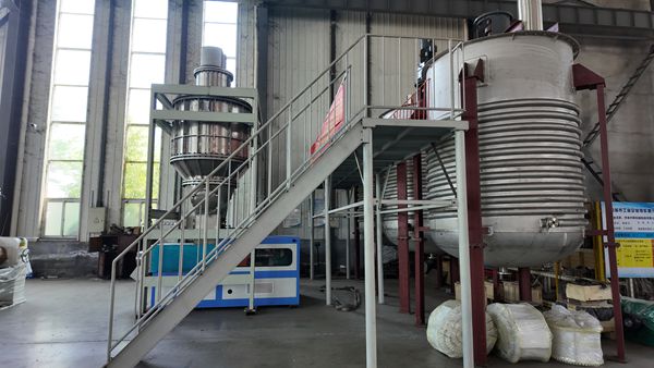 Industrial saponification machine with stainless steel saponification reactor